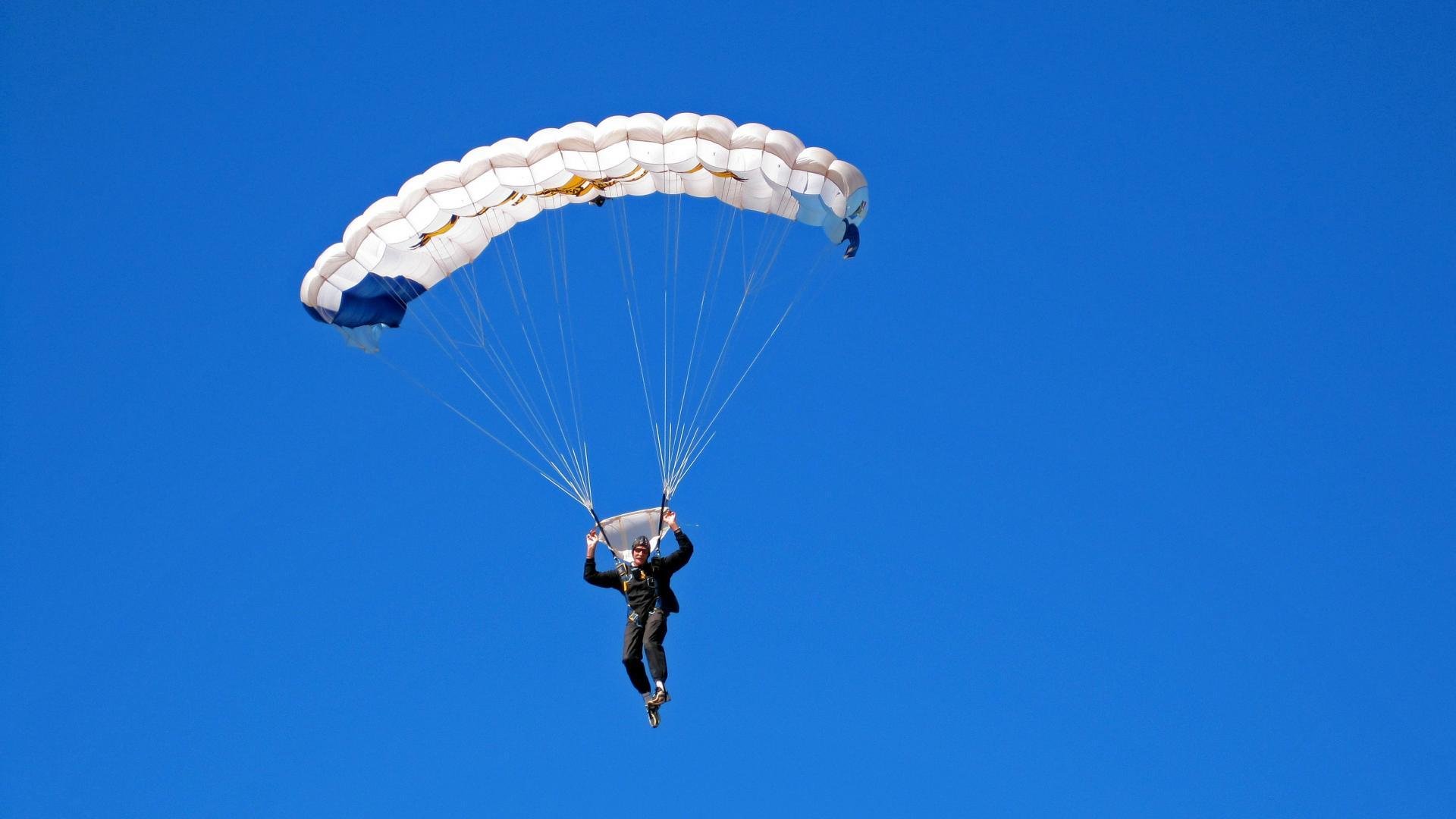 星空娱乐app-中国冰球青年队赴海外拉练提升实战经验，中国冰球首次通过选拔营